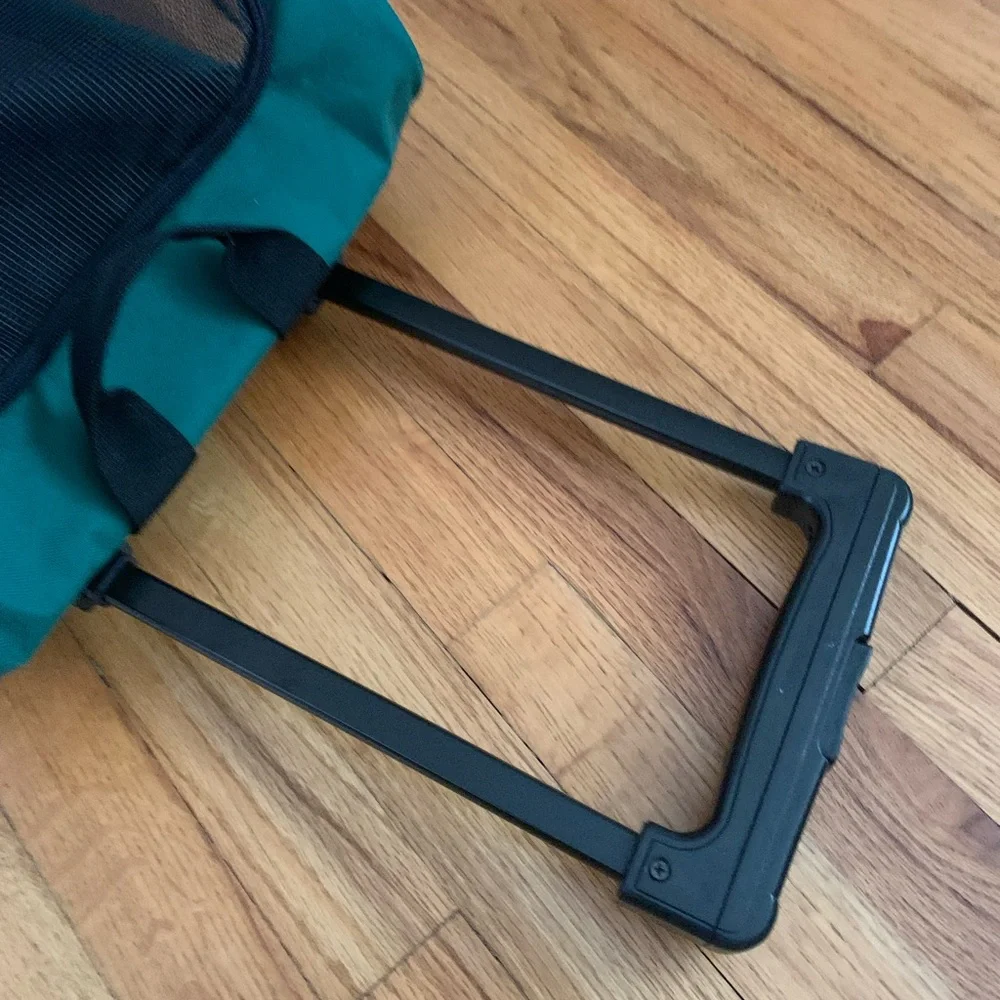 Dog carrier backpack with wheels